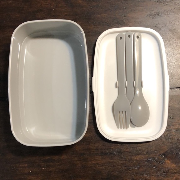 NEW - Bentgo Classic Lunch Box with Utensils - Picture 5 of 8